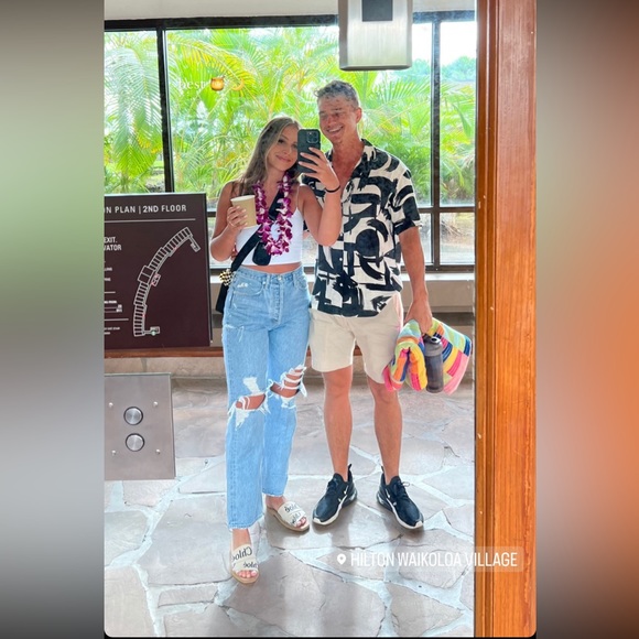 NWOT AGOLDE 90s Mid Rise Loose Fit in Fall Out - Picture 3 of 13